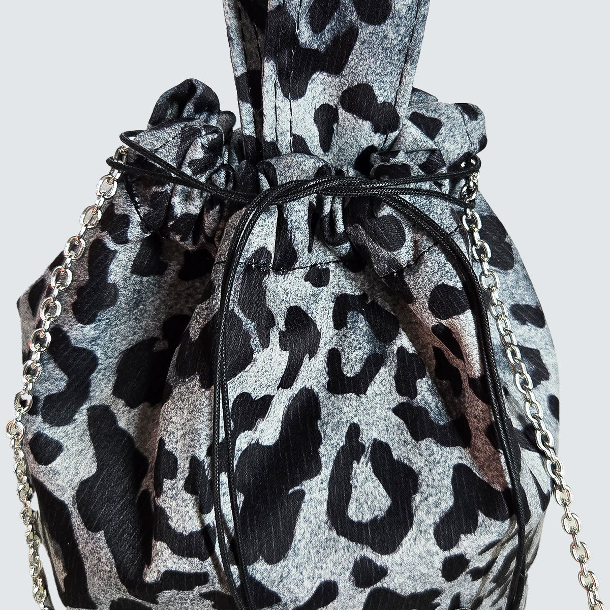LEOPARD MINI BUCKET DRAWSTRING TOTE BAG