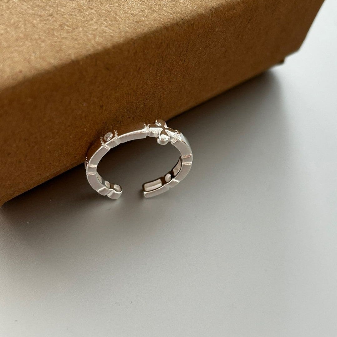 Cross Edge Silver Ring