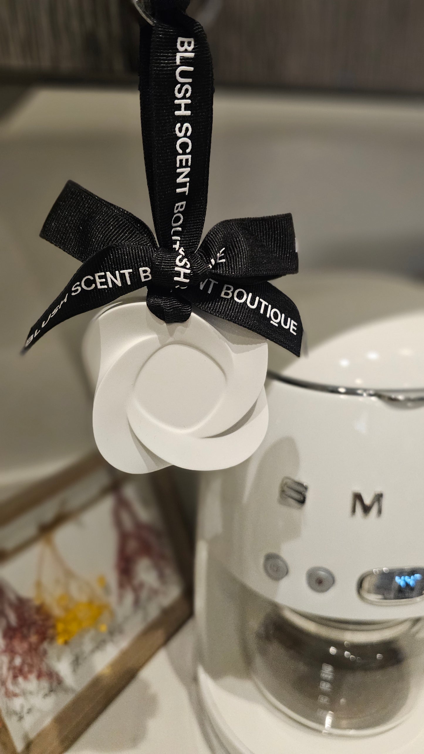 CAMELIA Blackberry Bay Car Diffuser Ornament