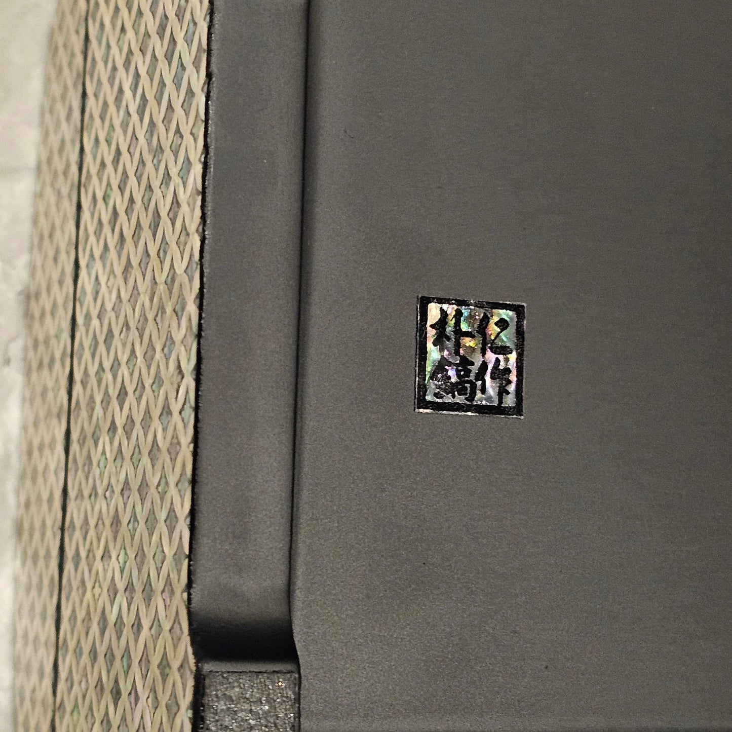 Jagae Mother-of-Pearl Heirloom Jewelry Chest – Chilbo Lattice