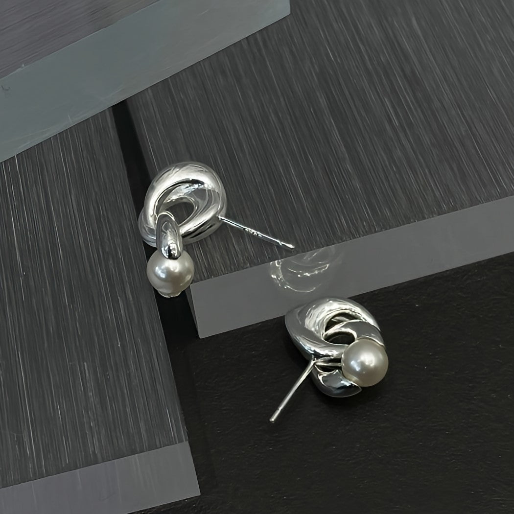 Adele Sculpted Swarovski Pearl Link Earrings – High-Polish Sterling Silver