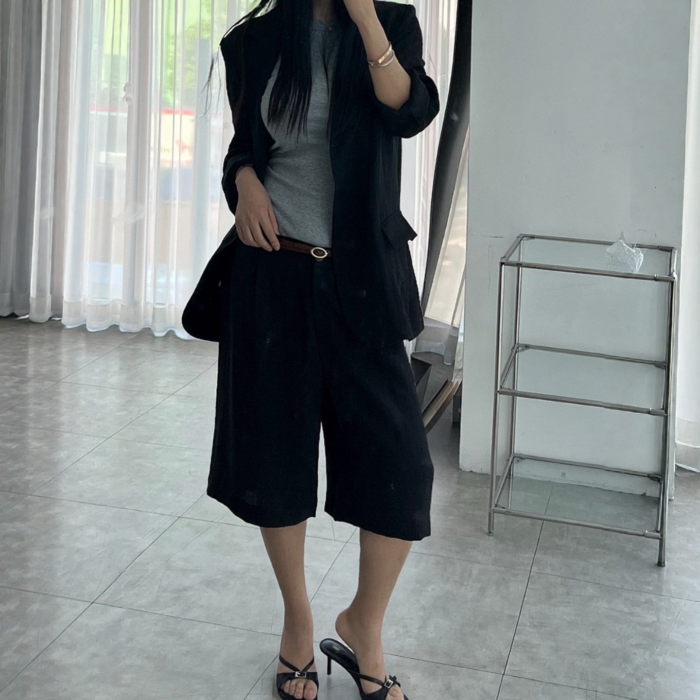 Relaxed Fit Linen Bermuda Shorts – Women One Size
