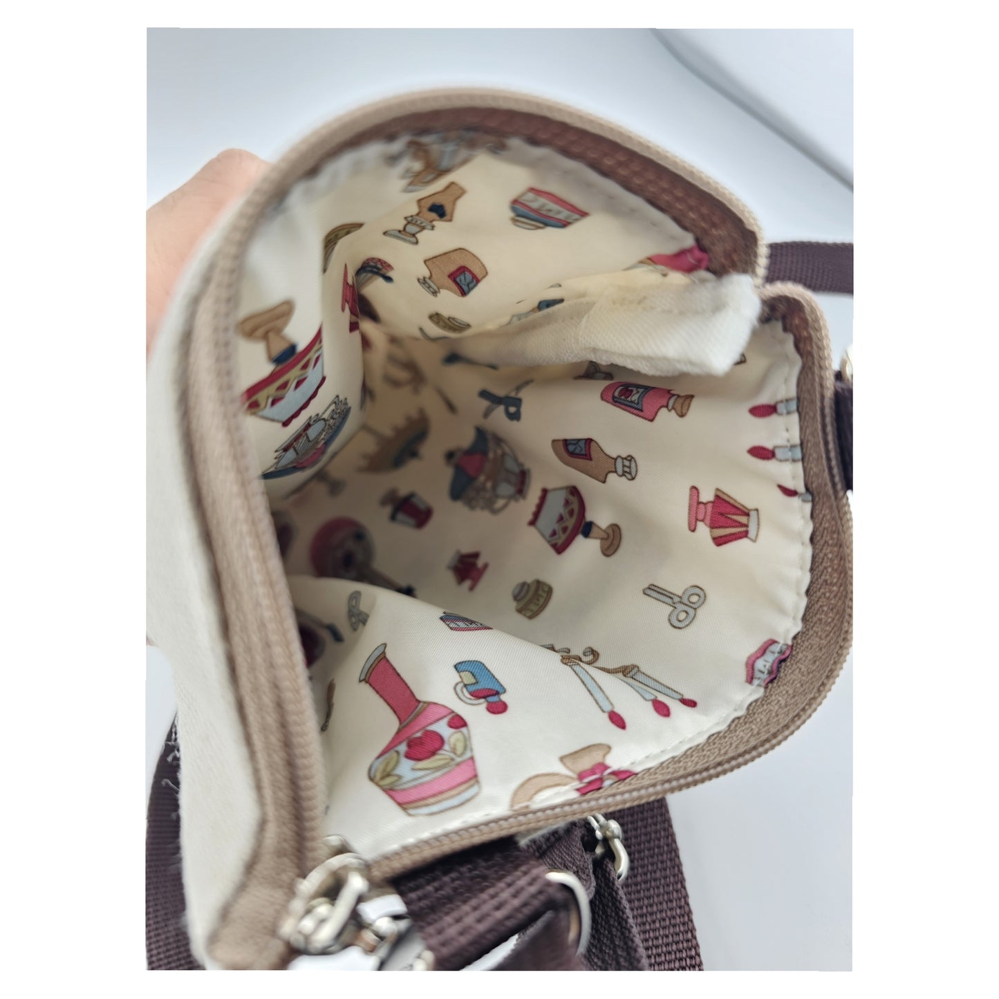 Lily Embroidery Phone Bag – Handmade Floral Crossbody