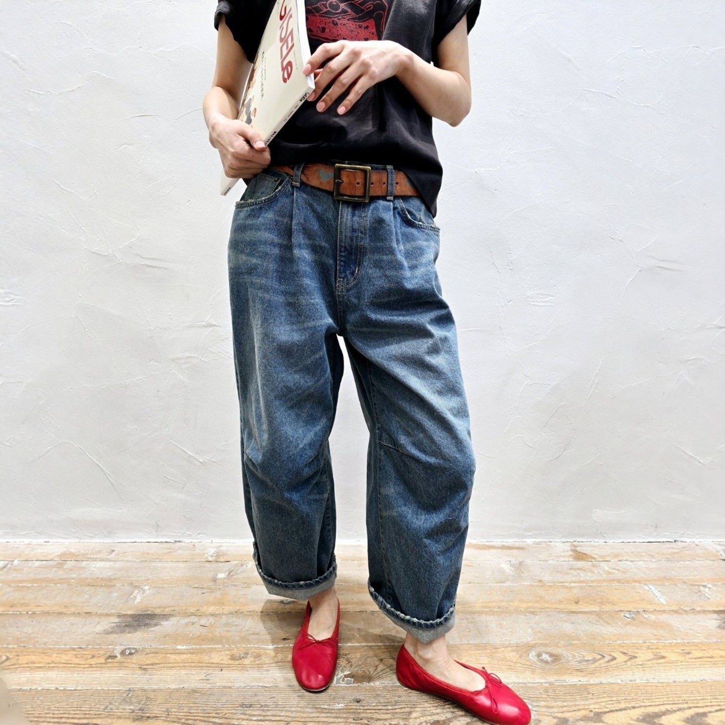 Pleated Barrel Fit Vintage Denim Pants