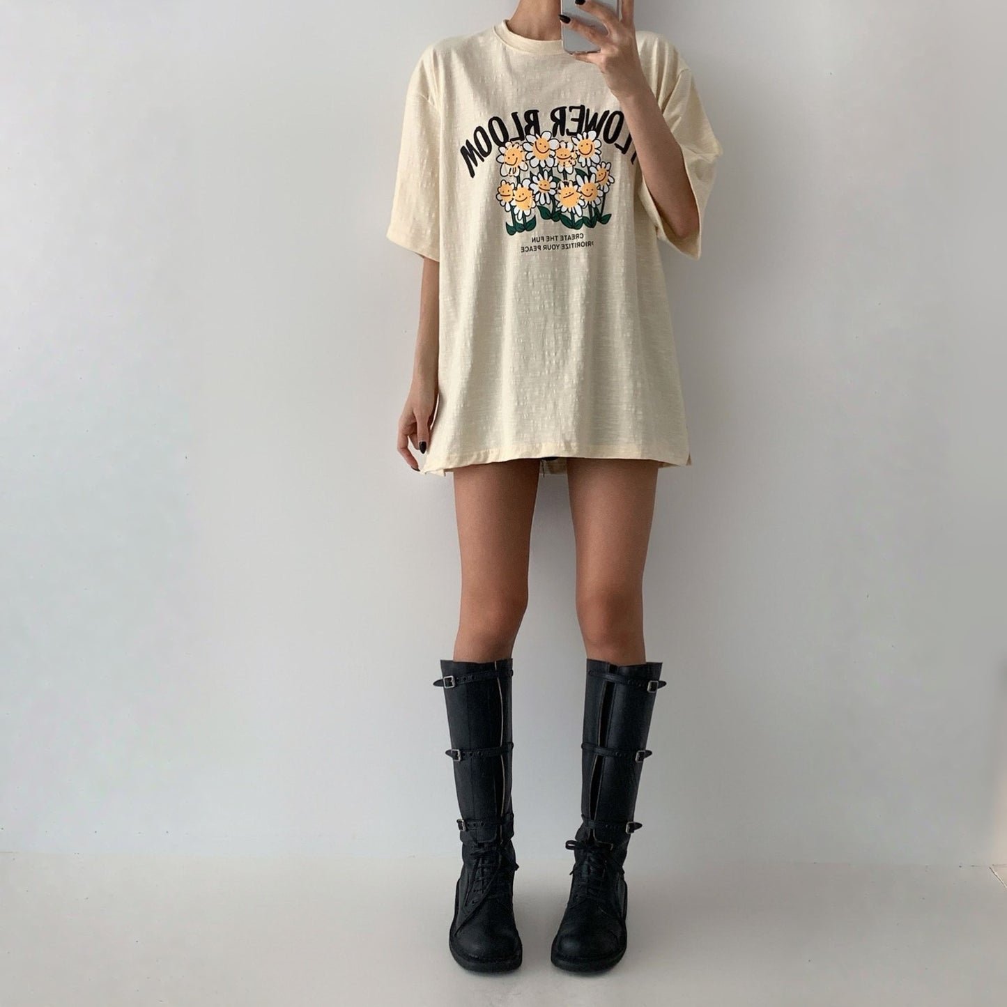 Vintage Flower Bloom Slub Graphic T-Shirt - Women One Size