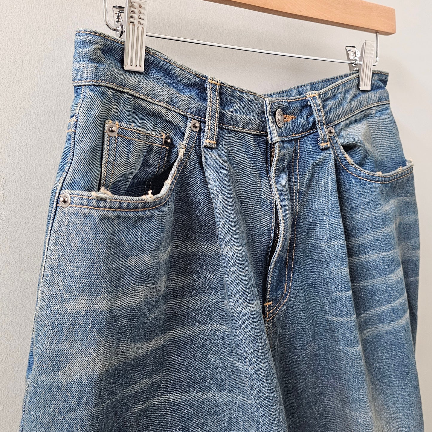 Pleated Barrel Fit Vintage Denim Pants