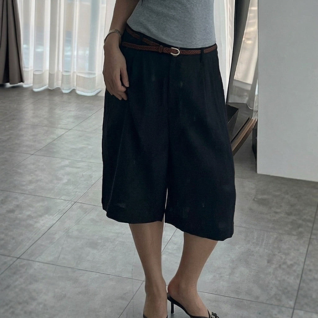 Relaxed Fit Linen Bermuda Shorts – Women One Size