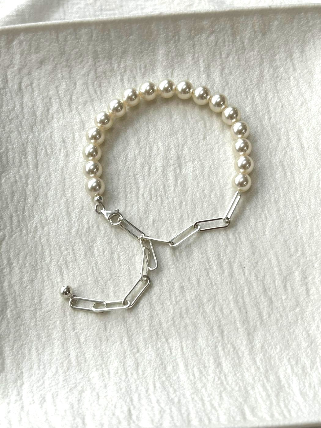 Luna Pearl Bracelet