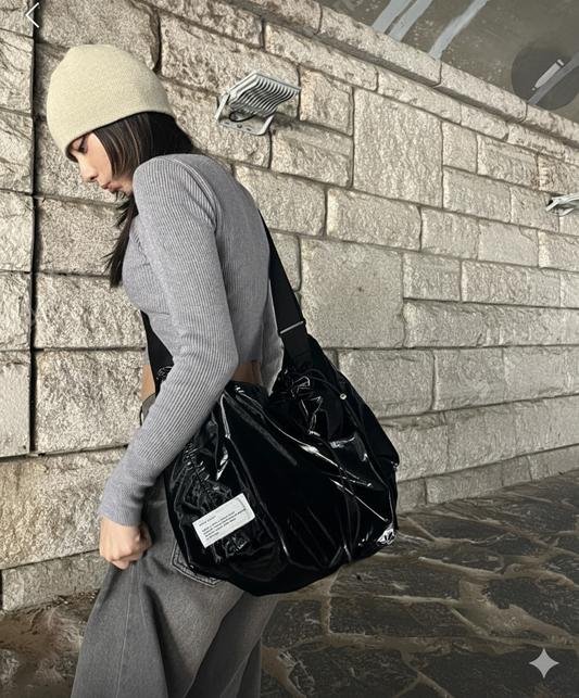 URBAN GLOSSY CROSSBODY BAG - Black, Olive