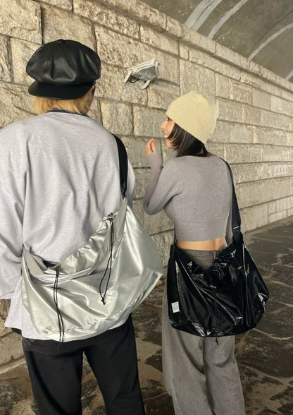 URBAN GLOSSY CROSSBODY BAG - Black, Olive