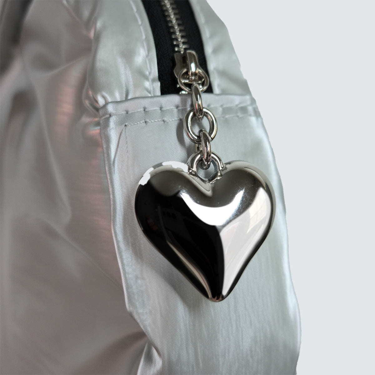 HEART PUFFER SHOULDER BAG - Black, Silver