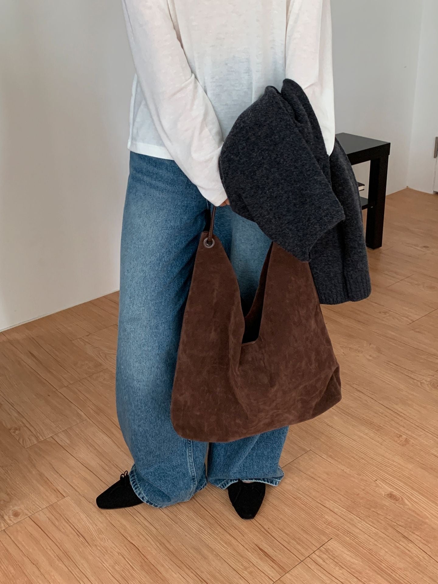 VELA SUEDE SHOULDER BAG