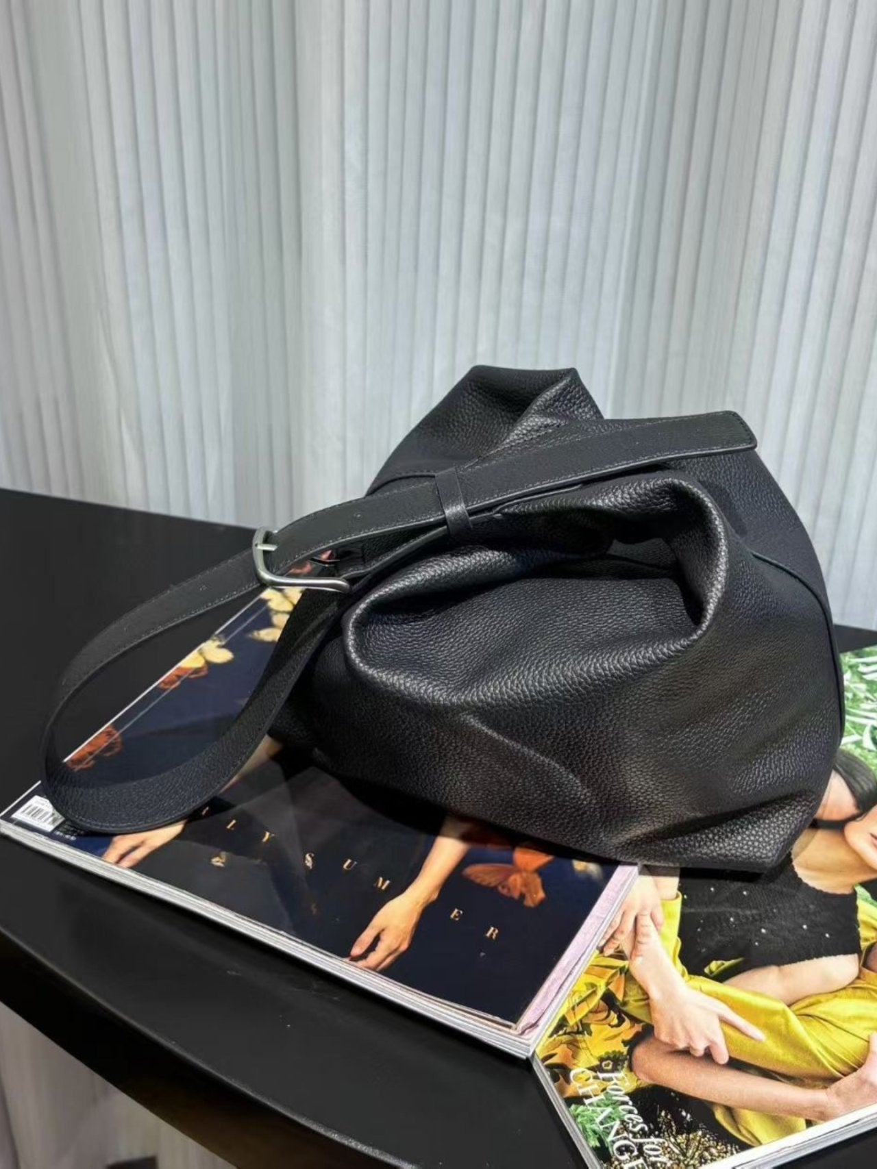 SOMO LEATHER SHOULDER BAG