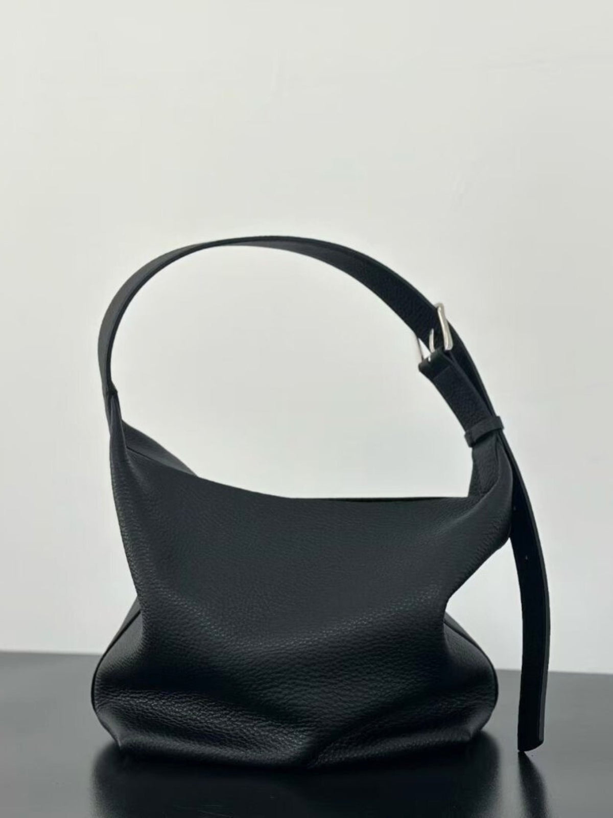 SOMO LEATHER SHOULDER BAG