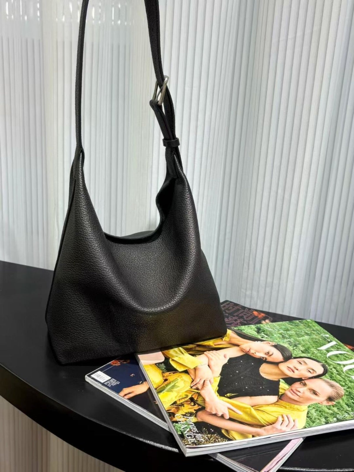 SOMO LEATHER SHOULDER BAG