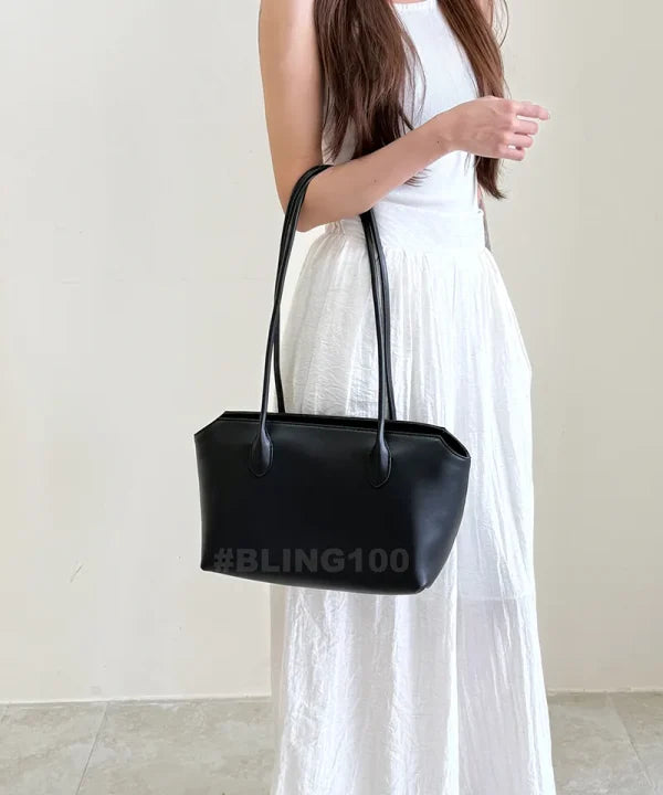 LUNE LEATHER SHOULDER BAG