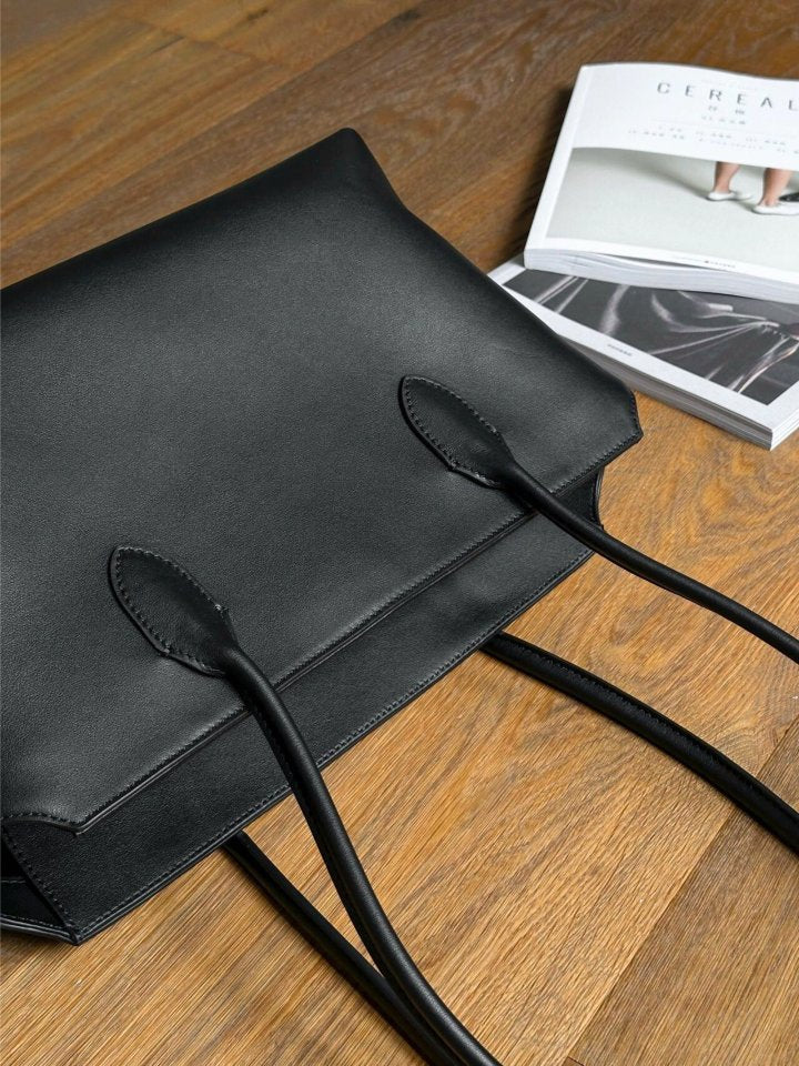 LUNE LEATHER SHOULDER BAG