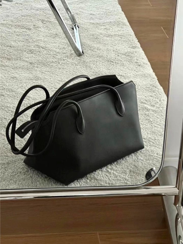 LUNE LEATHER SHOULDER BAG