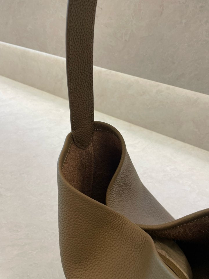 Large  Norr Leather Bucket Tote Bag