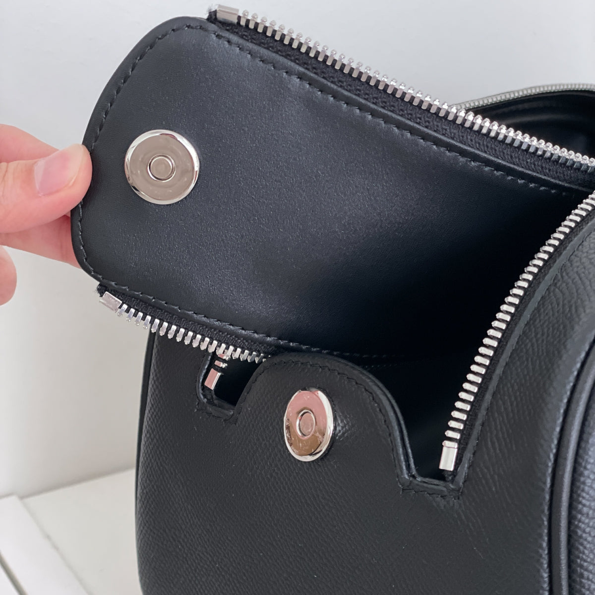 Double Zip Cowhide Leather Travel & Golf Clutch Bag