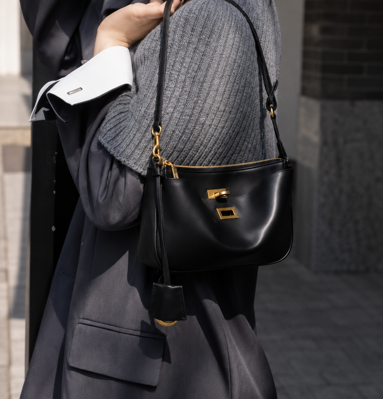 RIVA Slim Bag – Cowhide Leather Turn-Lock Shoulder Bag
