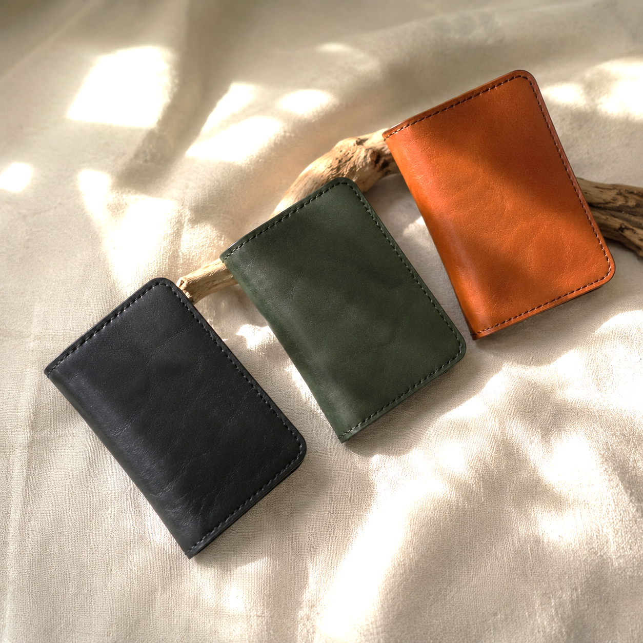 Vintage Cowhide Mini Wallet – Compact Coin, Cash & Card Holder
