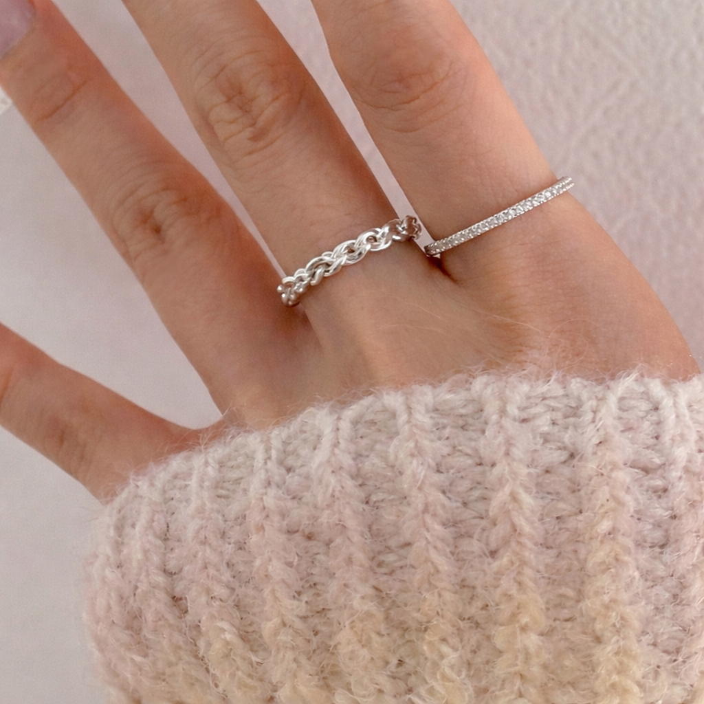 Fluid Twisted Chain Ring in Silver
