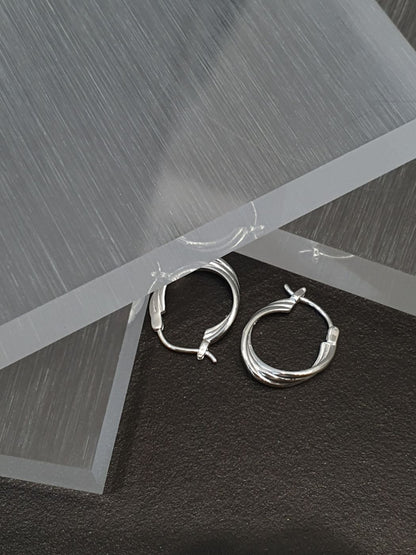 Twisted Silhouette Hoop Earrings in Sterling Silver