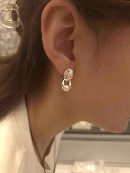 Adele Sculpted Swarovski Pearl Link Earrings – High-Polish Sterling Silver