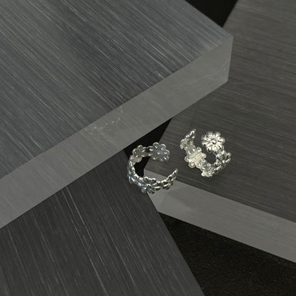 Daisy Bloom Silver Ear Cuff (Single)