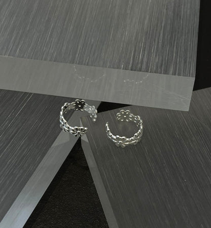 Daisy Bloom Silver Ear Cuff (Single)