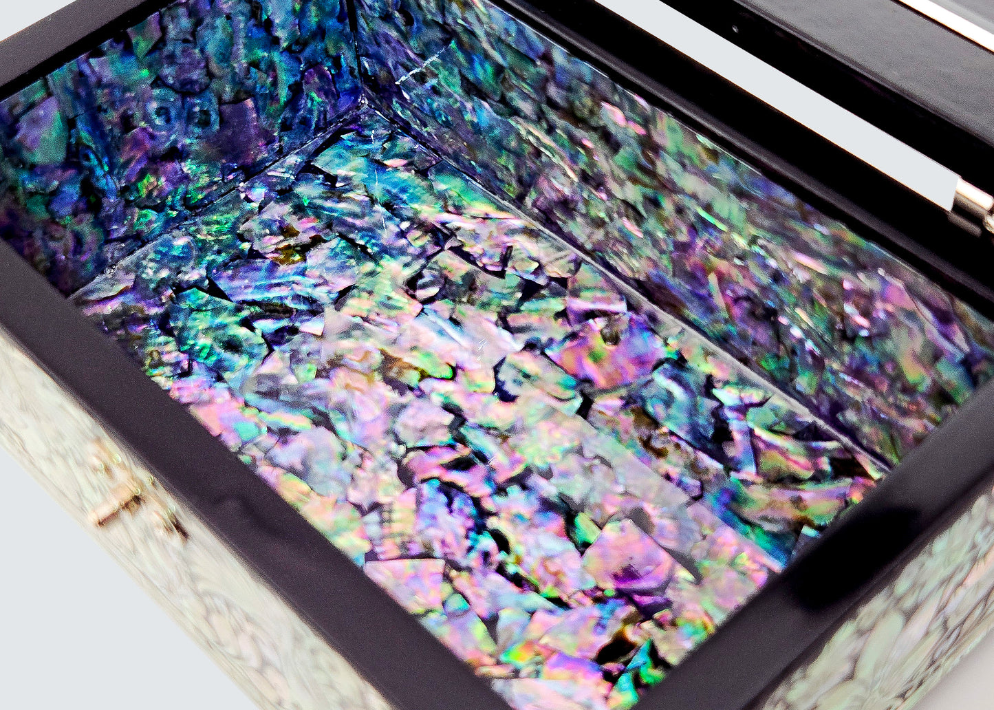 Jagae Mother-of-Pearl Premium Treasure Box – Black