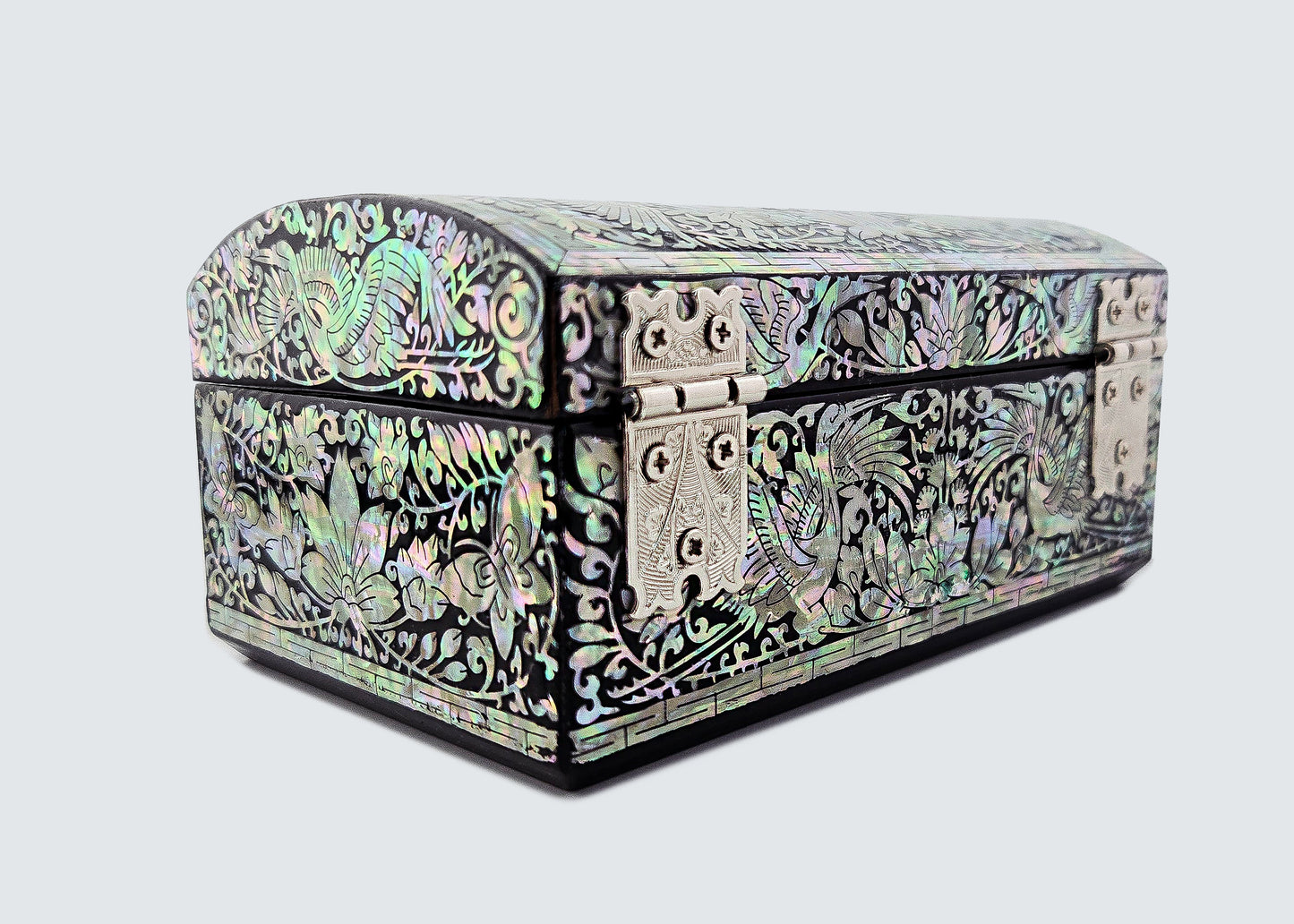 Jagae Mother-of-Pearl Premium Treasure Box – Black