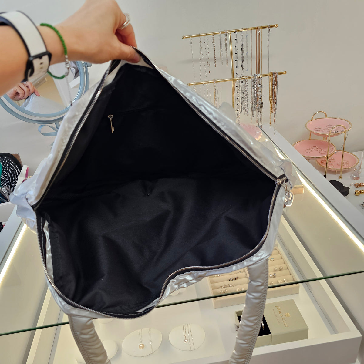 HEART PUFFER SHOULDER BAG - Black, Silver