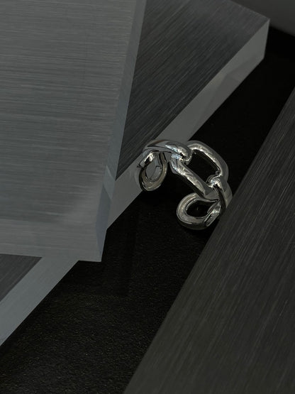 Fluid Link Silver Ring
