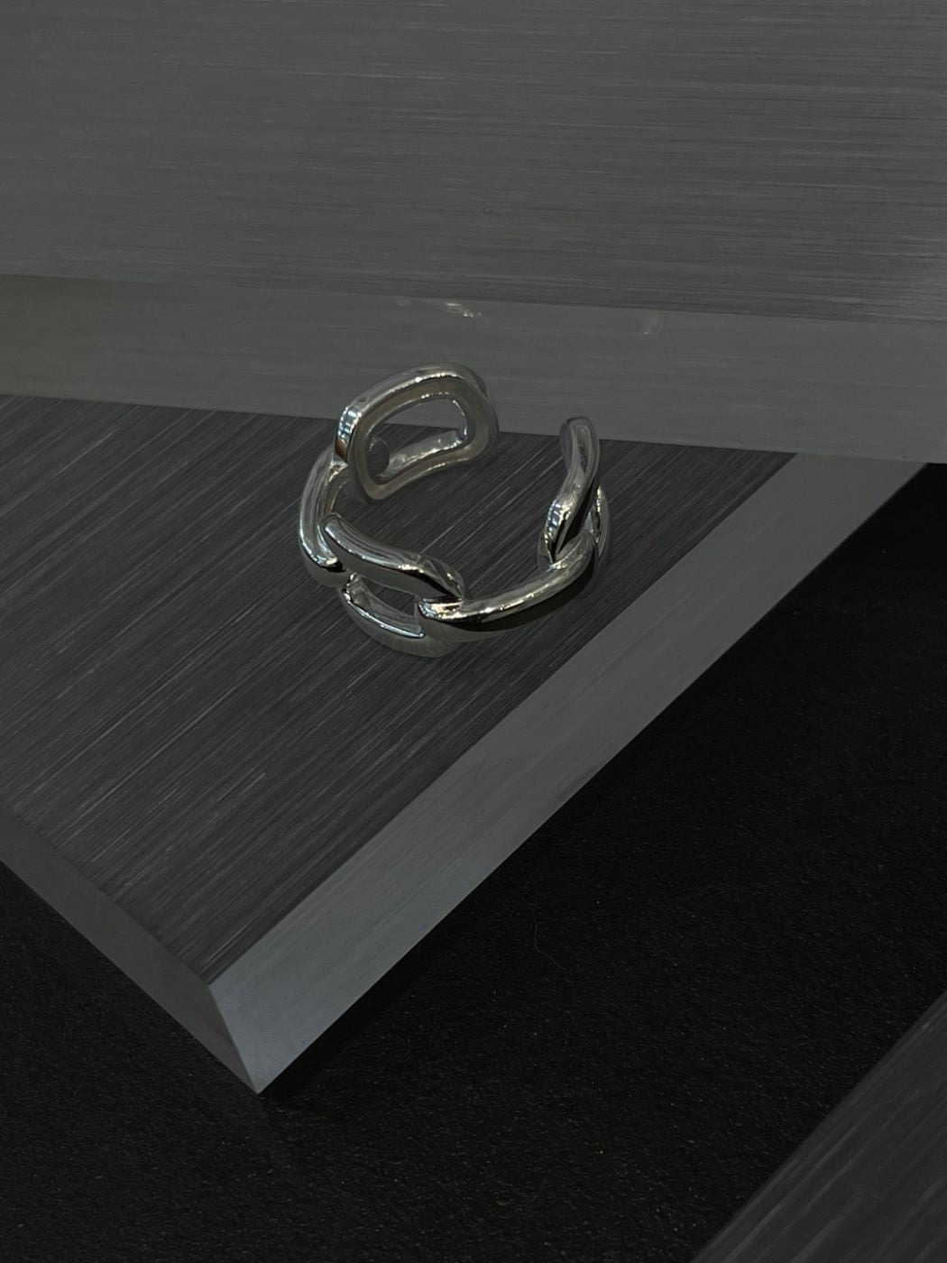 Fluid Link Silver Ring