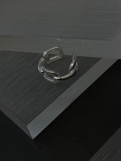Fluid Link Silver Ring