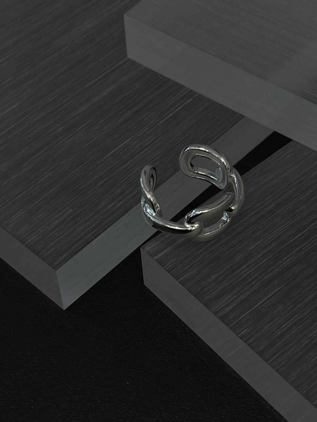 Fluid Link Silver Ring