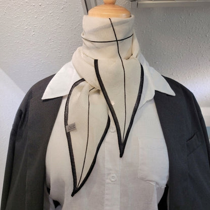Minimal Line Wool Silk Diamond Scarf