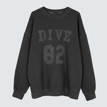 DIVE 82 Pigment Embroidered Sweatshirt (UNISEX / WOMEN – OVERFIT)