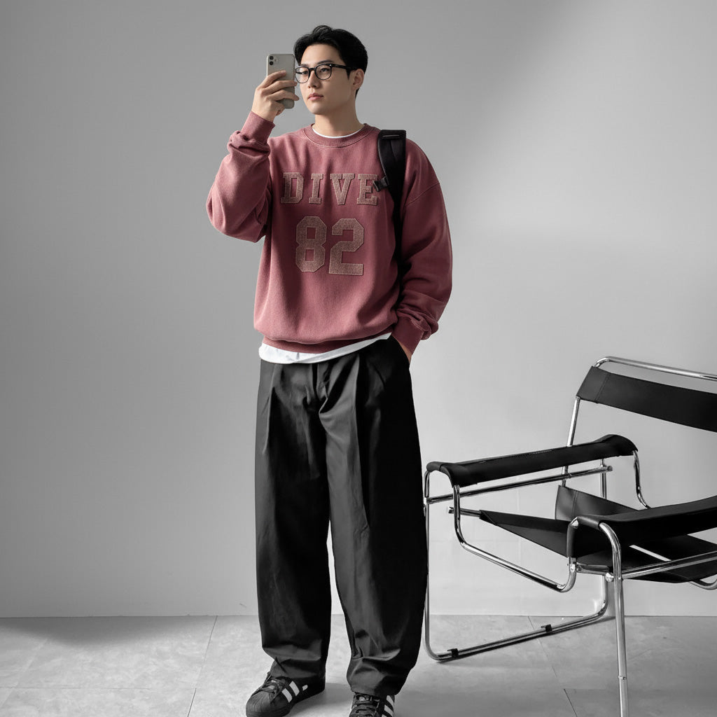 DIVE 82 Pigment Embroidered Sweatshirt (UNISEX / WOMEN – OVERFIT)