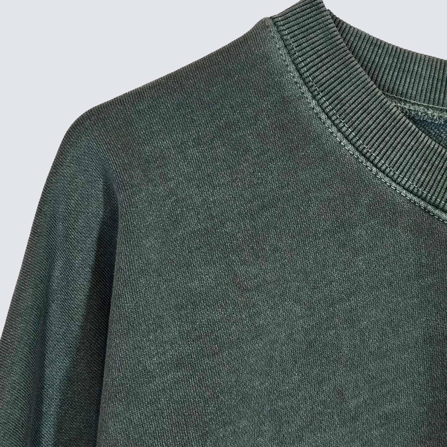 DIVE 82 Pigment Embroidered Sweatshirt (UNISEX / WOMEN – OVERFIT)