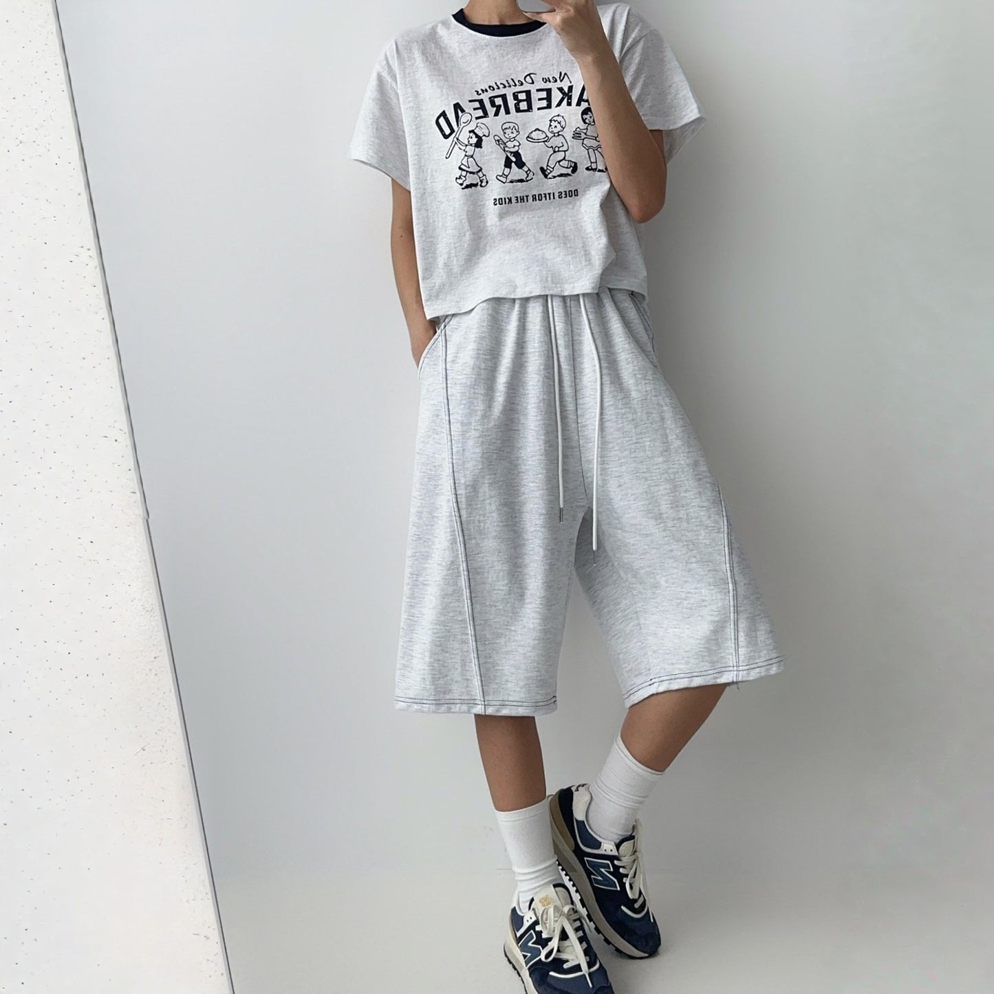 Vintage Make Bread Ringer Graphic T-Shirt – Women One Size