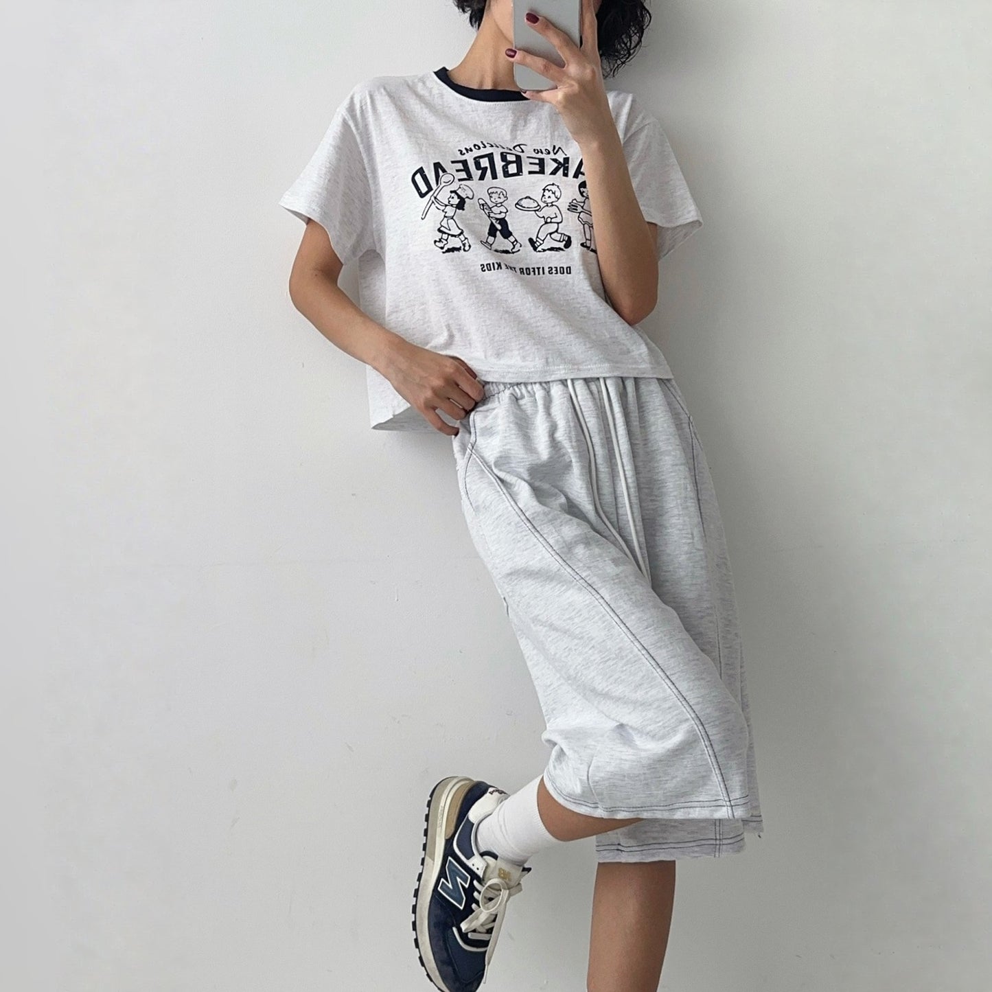 Vintage Make Bread Ringer Graphic T-Shirt – Women One Size