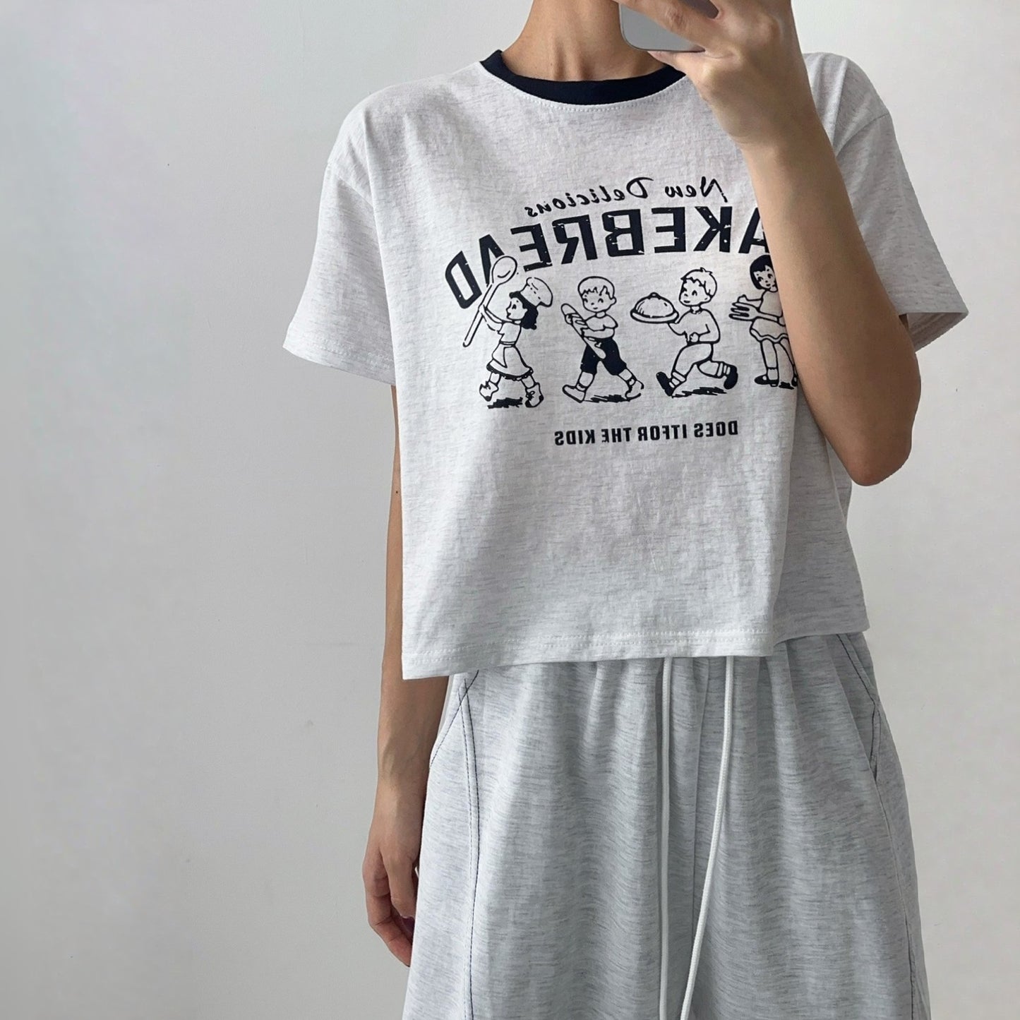 Vintage Make Bread Ringer Graphic T-Shirt – Women One Size