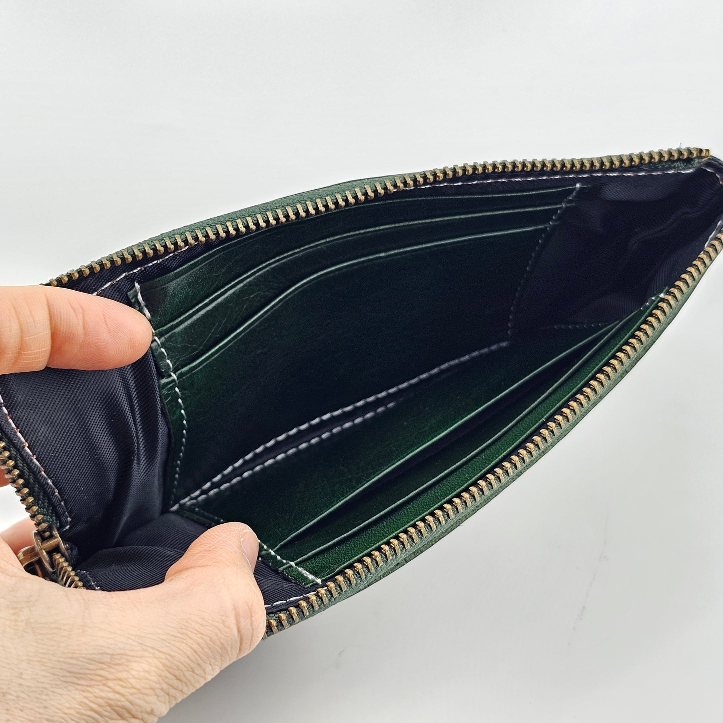Slim Cowhide Long Wallet – Compact Design