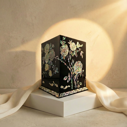 Jagae Mother-of-Pearl Pen Holder – Black Rose