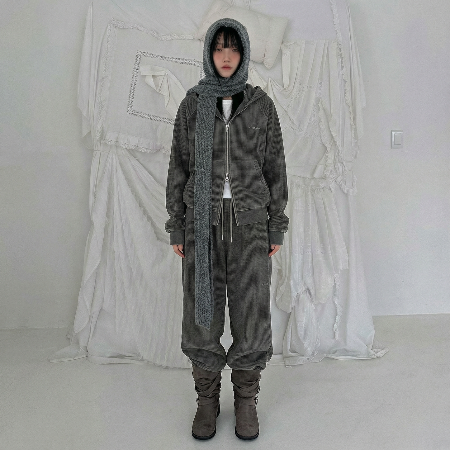 Women’s Fleece-Lined Zip-Up Setwear – Charcoal