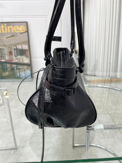 Atelier Noir -  Crinkled Cowhide Leather Shoulder Bag