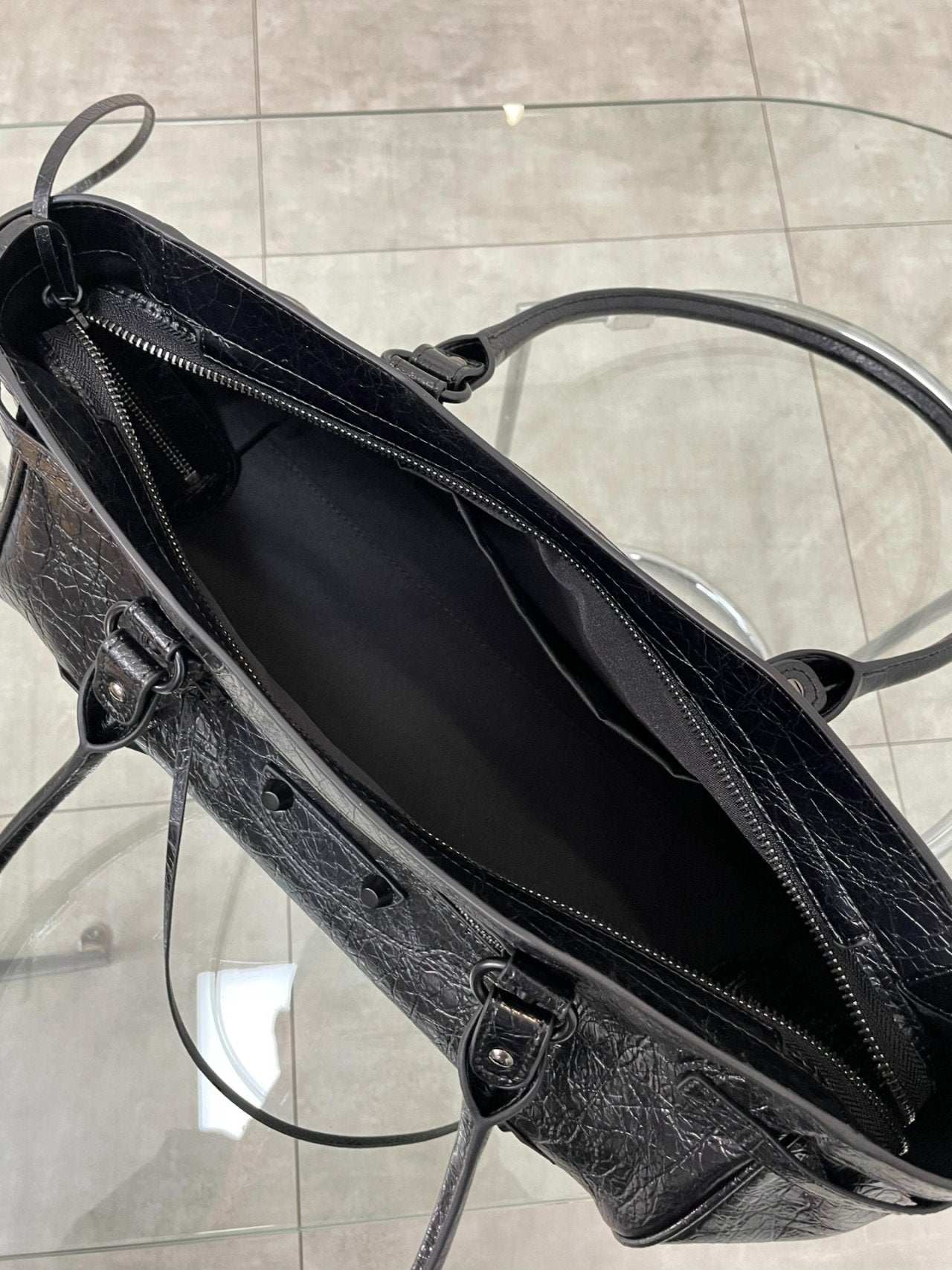 Atelier Noir -  Crinkled Cowhide Leather Shoulder Bag